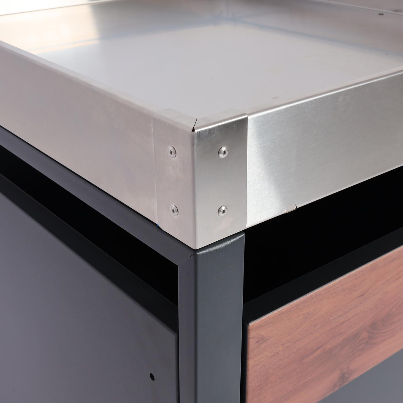 Cosmo Casa - 2 Vuilnisbakkenbekleding met Plantenbak - Uitbreidbaar - Metaal - Antraciet & Kersenhoutlook - Donkerbruin / 59 kg