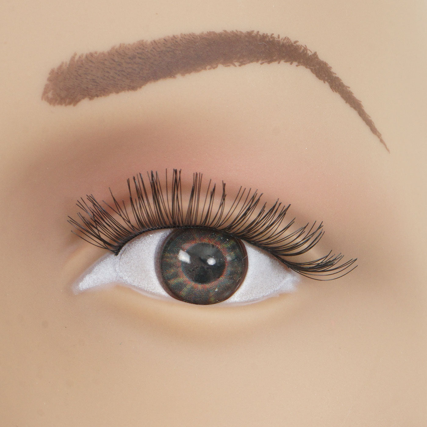 Cosmo Casa - Etalagepop hoofd - Met pruik - Kunststof - Beige - 55 cm