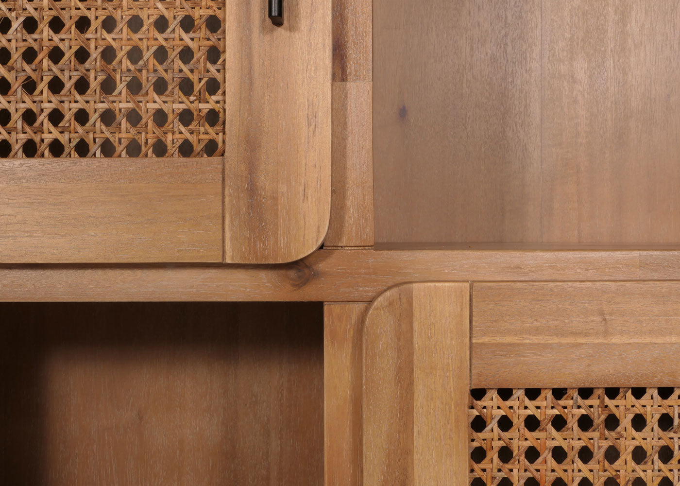 Cosmo Casa - Highboard - Dressoir - Opbergvakken - Riet - Gebeitst Acaciahout - 141x90x35cm - 32kg