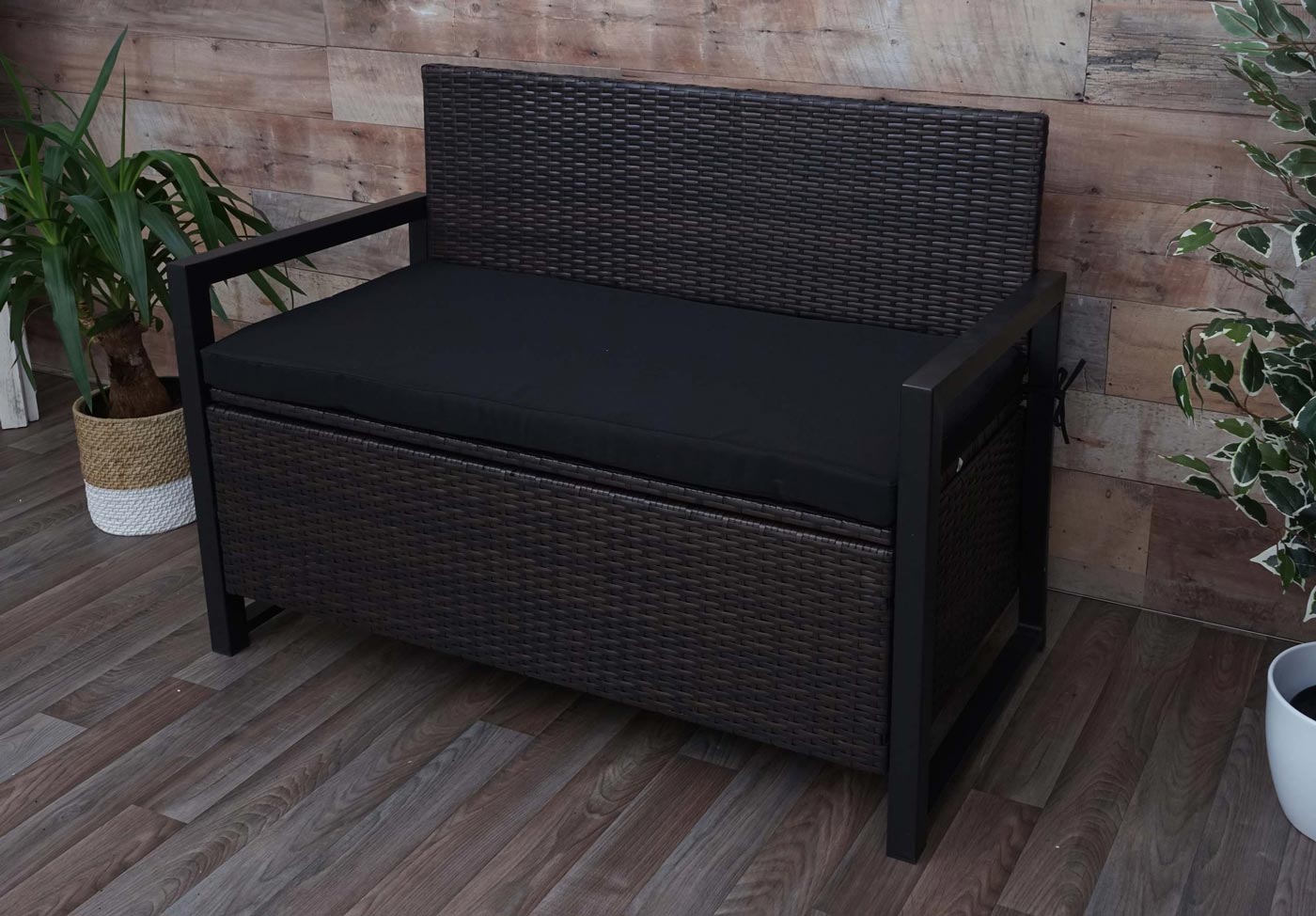 Cosmo Casa - Polyrotan 2-zitsbank - Tuinbank - Borstbank - Opbergvak - Opbergkussen - Bruin met Zwart Kussen